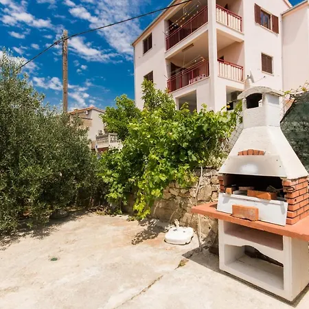 With Parking Space - 17609 דירה *