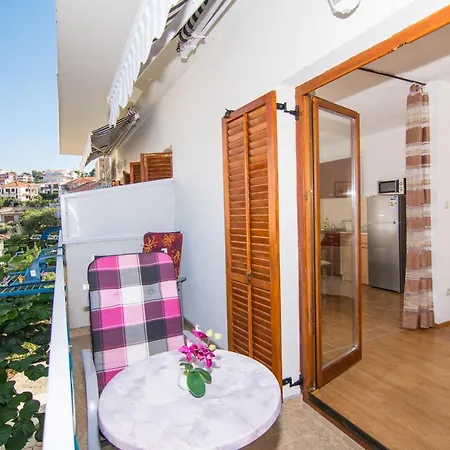 With Parking Space - 17609 טרוגיר