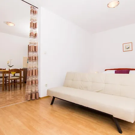 Appartement With A Parking Space - 17609 *