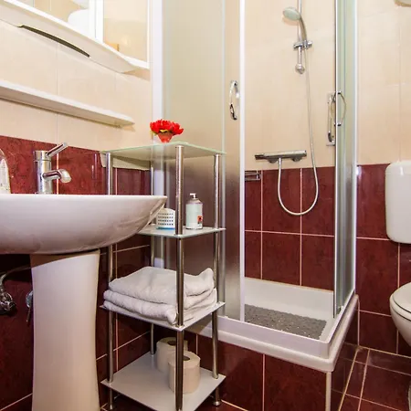 With Parking Space - 17609 טרוגיר