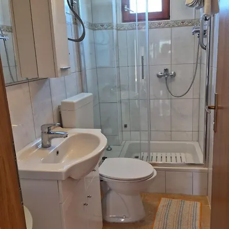 With Parking Space - 17609 טרוגיר