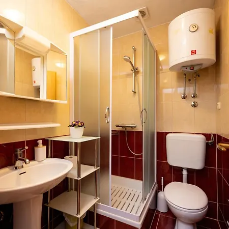 With Parking Space - 17609 דירה